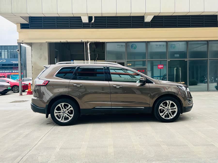 Ford Edge 2017 صورة سيارة #8