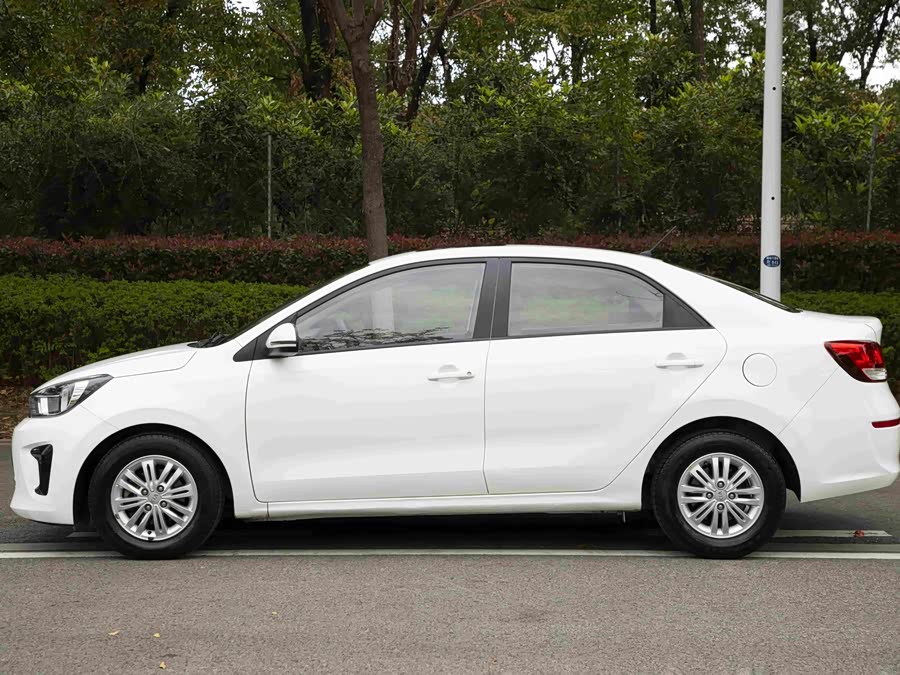 Kia Pegas 2017 image de voiture #8