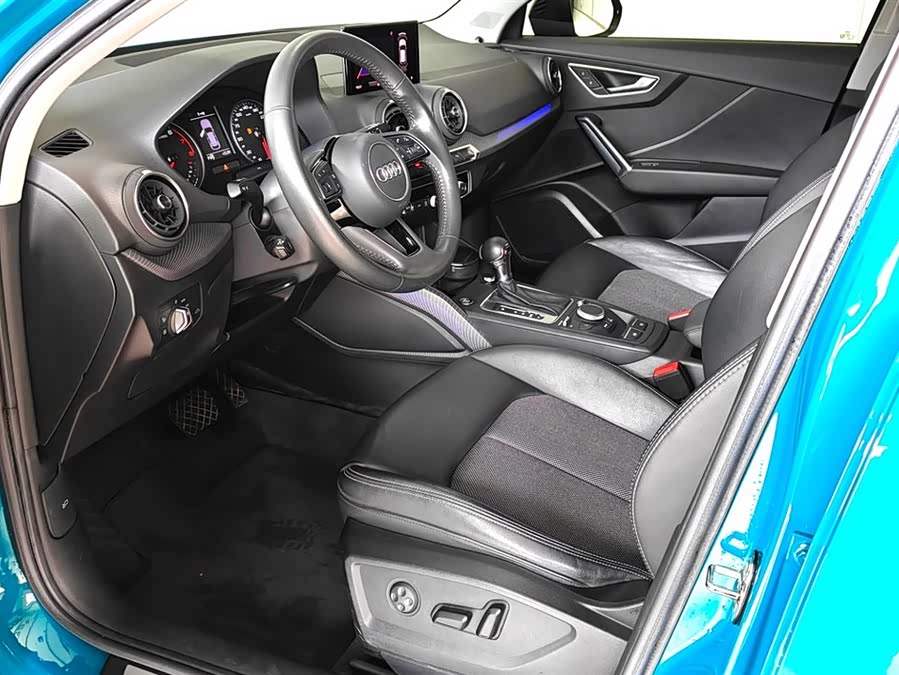 Audi Q2L 2021 car image #8