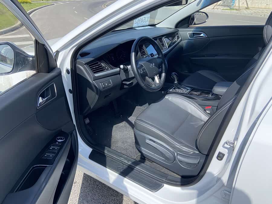 Hyundai Mistra 2017 car image #8