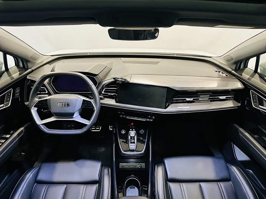 Audi Q4 e-tron 2024 صورة سيارة #8