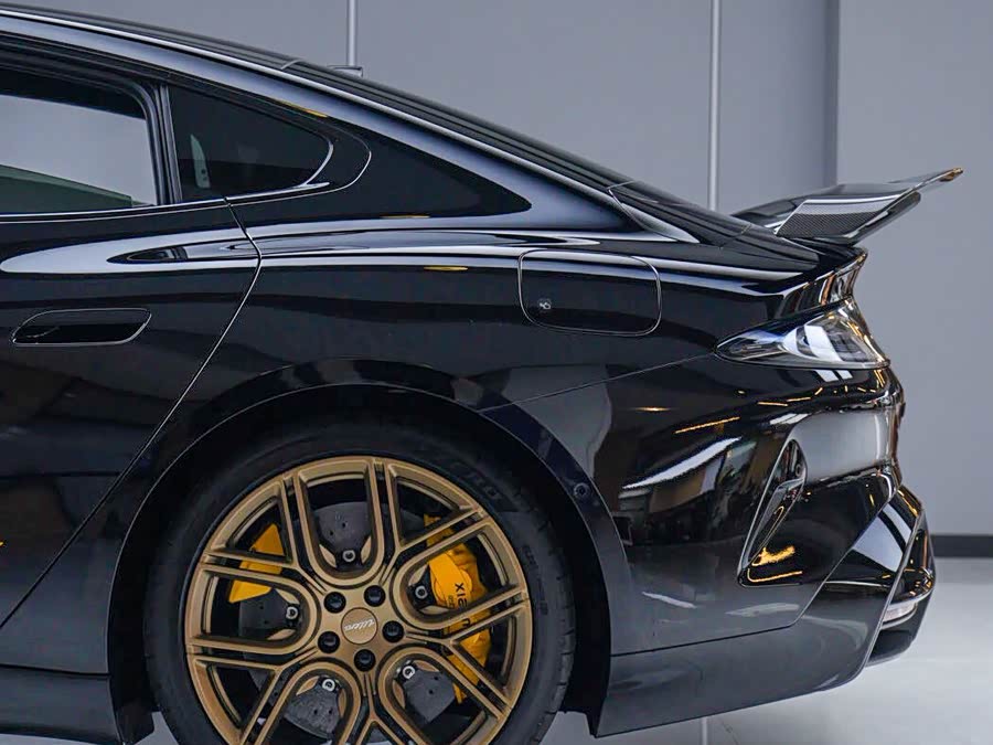 小米汽车 小米SU7 Ultra 2025 汽车图片 #8