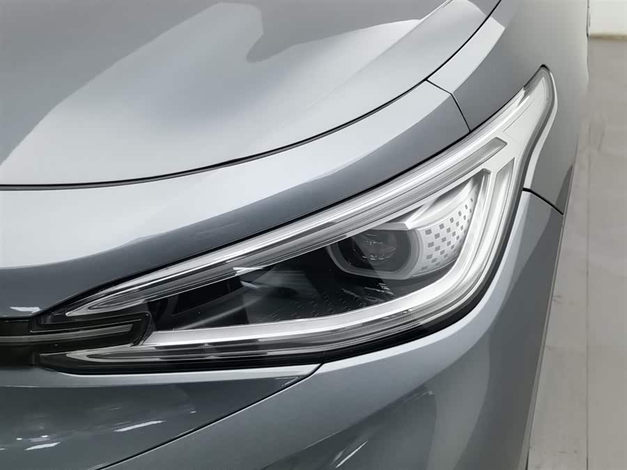 Volkswagen ID.4 X 2023 immagine di auto #8