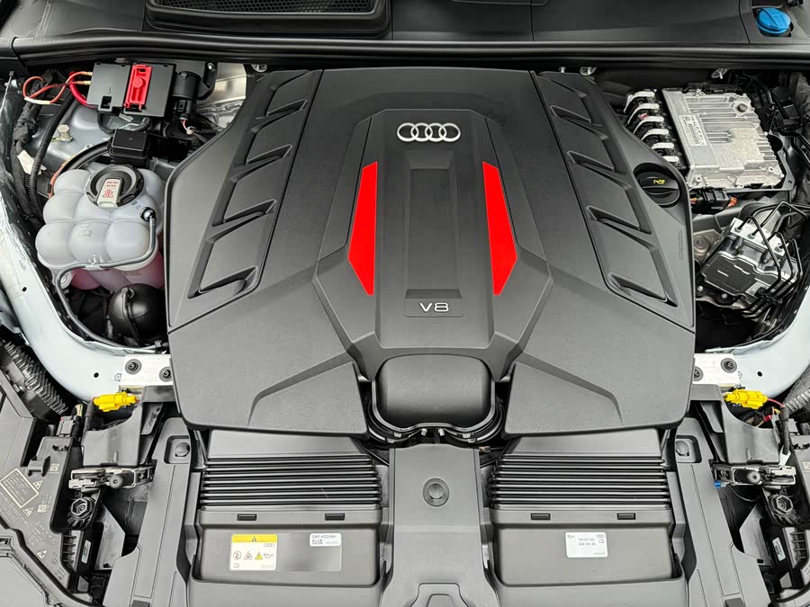 Audi SQ7 2024 car image #8