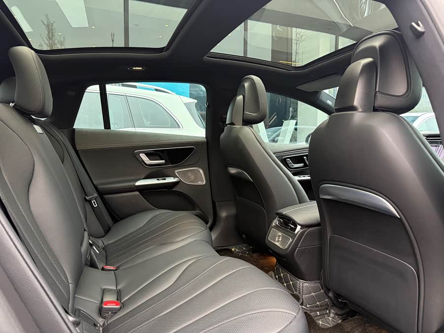 Mercedes-Benz EQE Class 2023 #8 Mercedes-Benz EQE Class 2023 car image #8