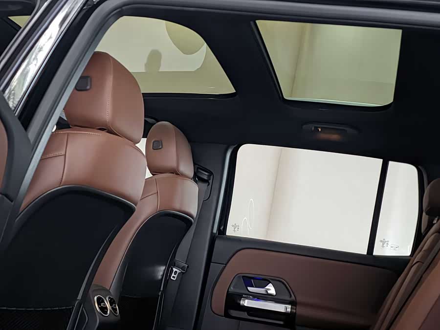 Mercedes-Benz GLB Class 2022 #8 Mercedes-Benz GLB Class 2022 car image #8