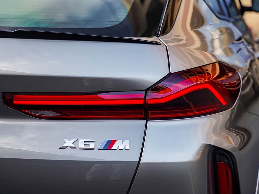 BMW X6 M 2022 #8 BMW X6 M 2022 car image #8