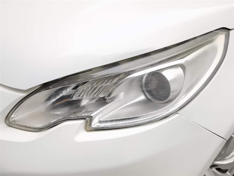 Peugeot 2008 2014 صورة سيارة #8