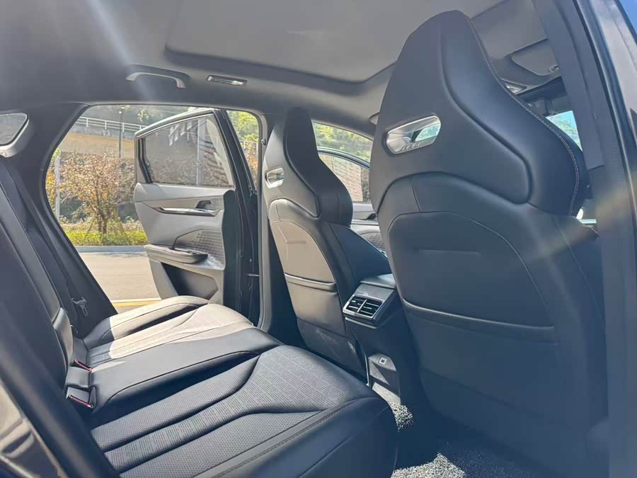 长安 长安UNI-V 2022 汽车图片 #8