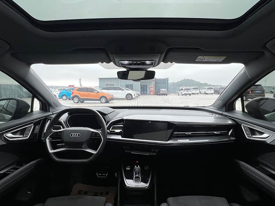 Audi Q4 e-tron 2022 immagine di auto #8