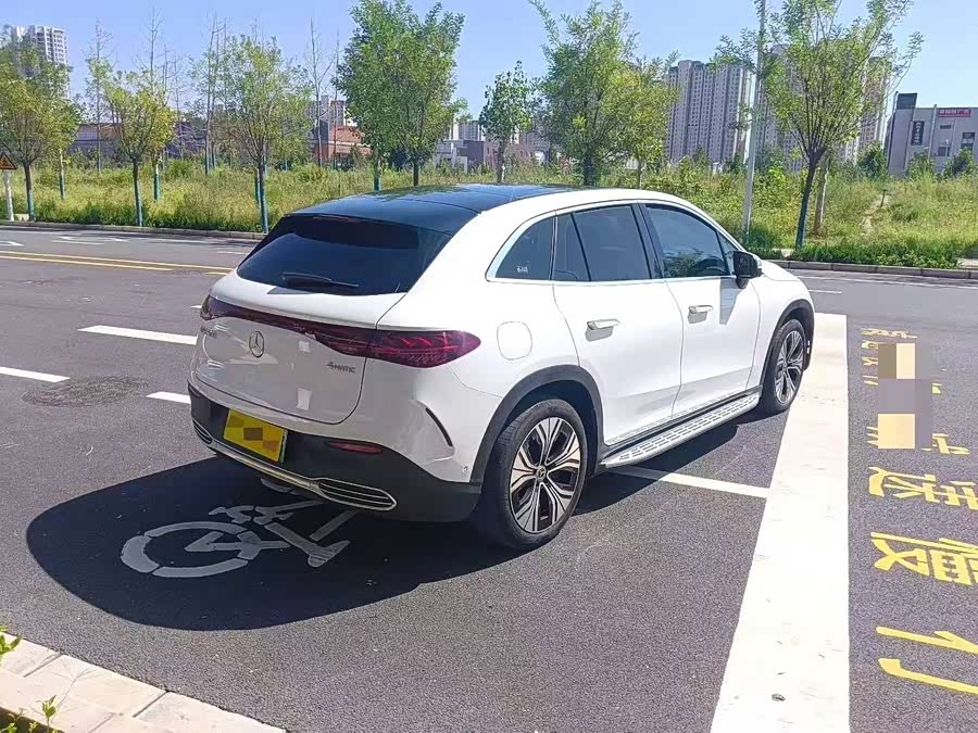 Mercedes-Benz EQE SUV 2023 immagine di auto #8