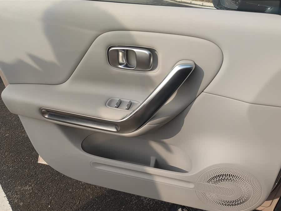 零跑汽车 零跑B01 2025 汽车图片 #8