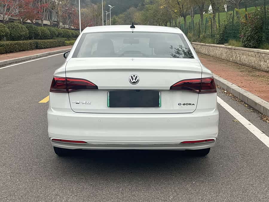 Volkswagen Bora Pure Electric 2020 صورة سيارة #8