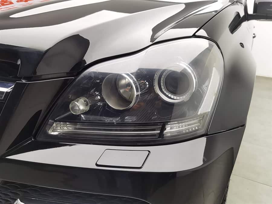 Mercedes-Benz GL Class 2012 car image #8