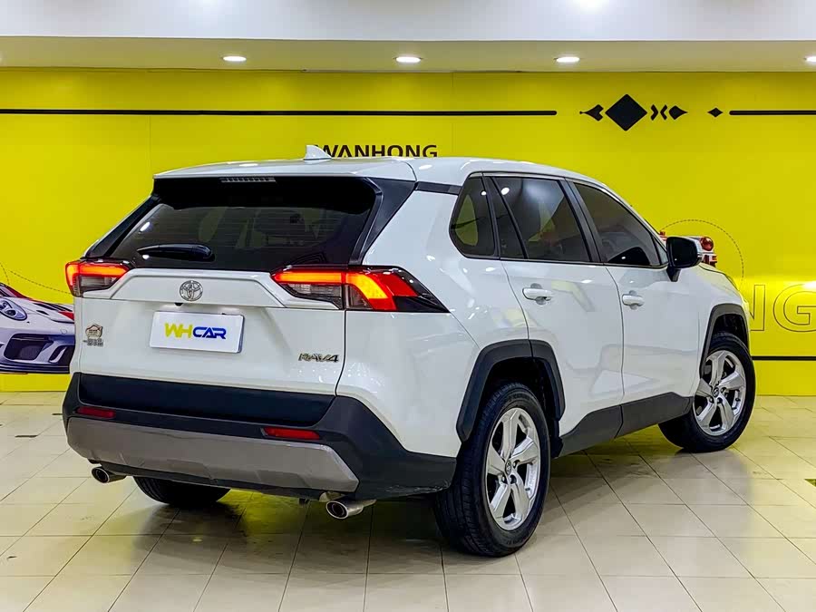 Toyota RAV4 2021 car image #8