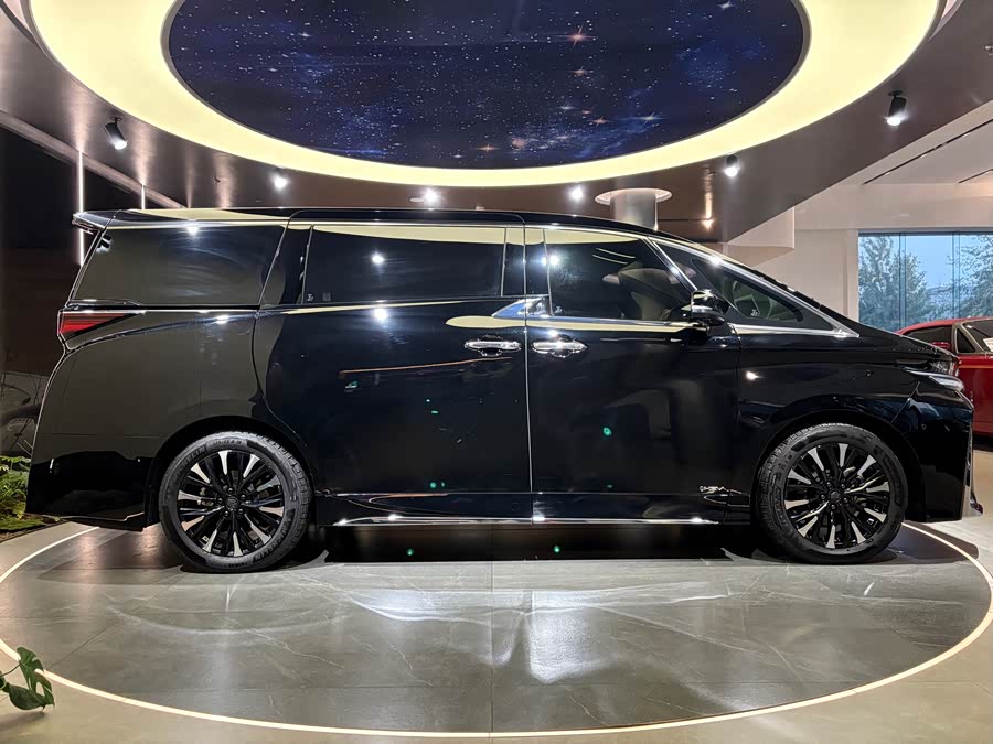 丰田 威尔法 2023 汽车图片 #8