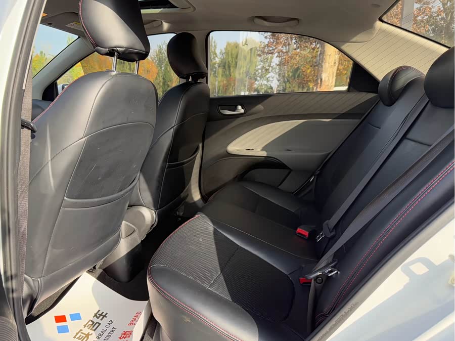 Kia Pegas 2021 image de voiture #8