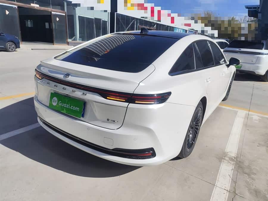 Toyota Crown 2024 immagine di auto #8