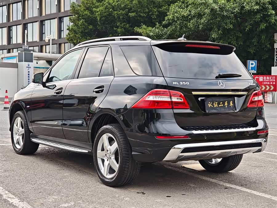 Mercedes-Benz M Class 2012 car image #8