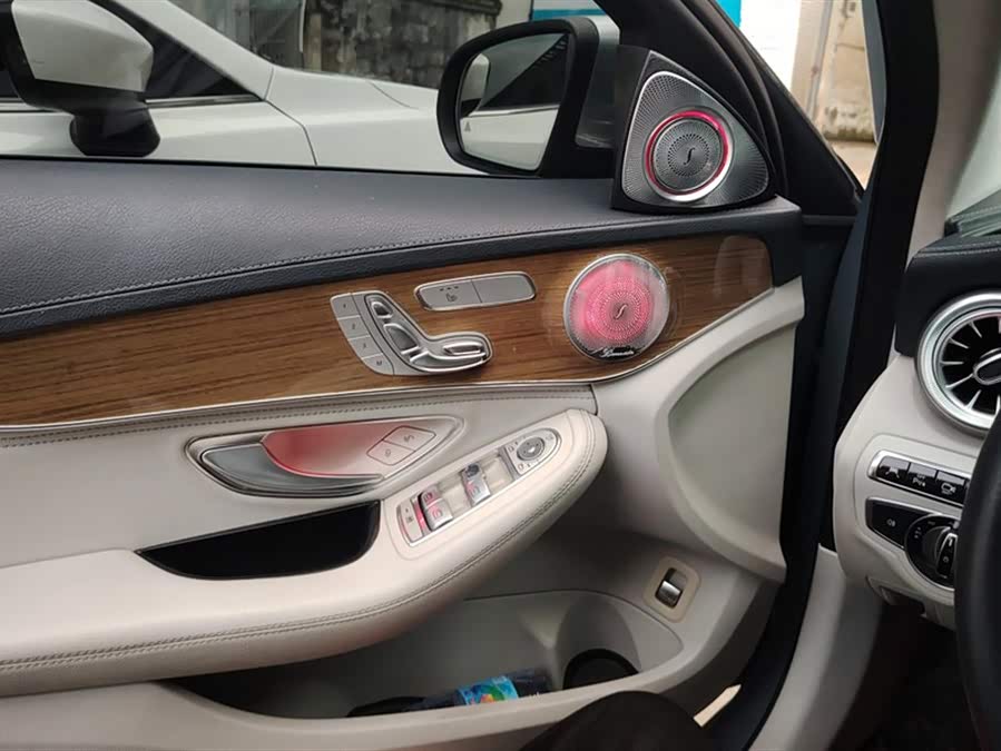 Mercedes-Benz C Class New Energy 2016 car image #8