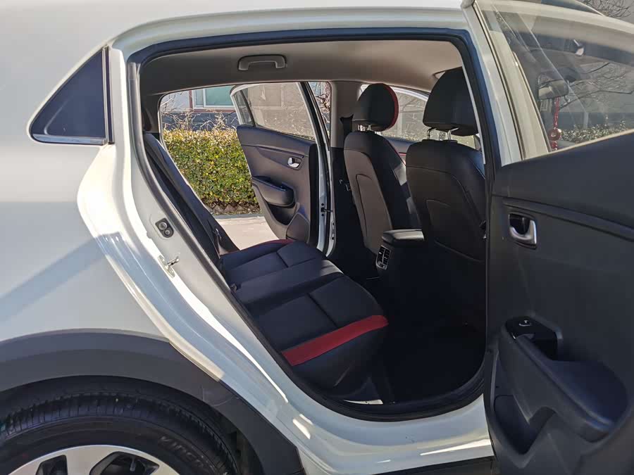 Kia Rio Cross 2018 صورة سيارة #8