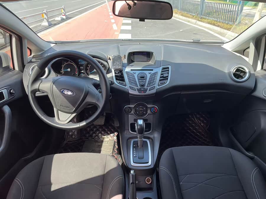 Ford Fiesta 2015 #8 Ford Fiesta 2015 immagine di auto #8