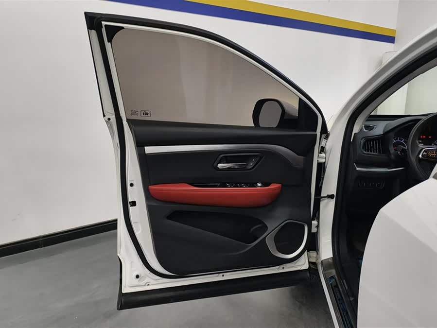 Haval H2s 2017 car image #8