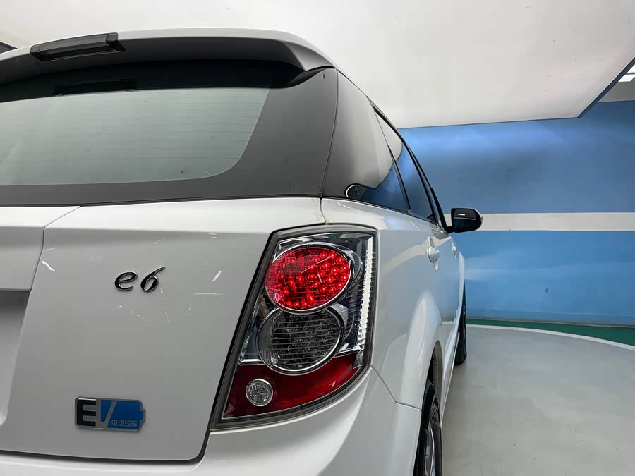 BYD e6 2016 #8 BYD e6 2016 car image #8