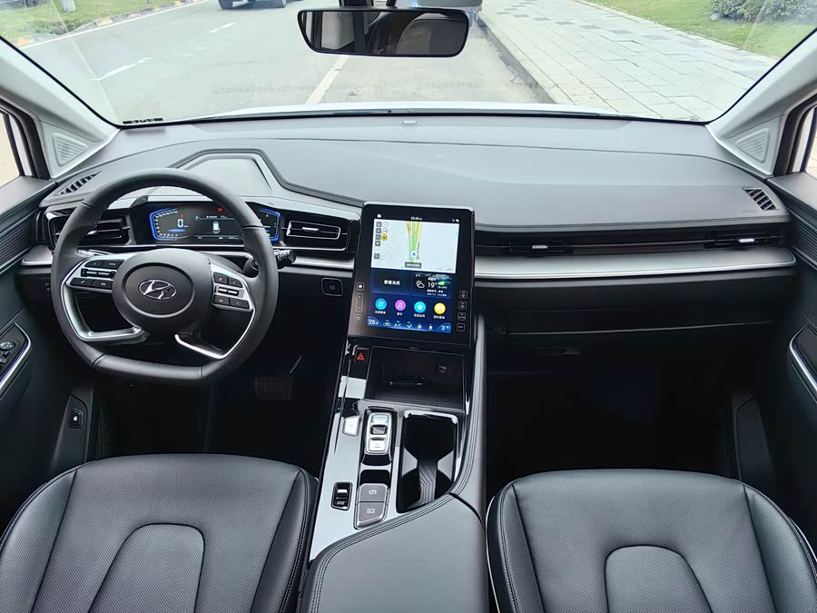 Hyundai Custo 2025 #8 Hyundai Custo 2025 car image #8