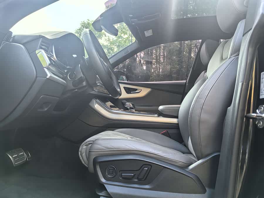 Audi Q8 2020 immagine di auto #8