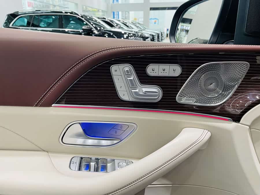 Mercedes-Benz Maybach GLS 2021 #8 Mercedes-Benz Maybach GLS 2021 car image #8