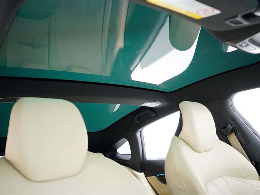 小鹏 小鹏P7 2021 汽车图片 #8