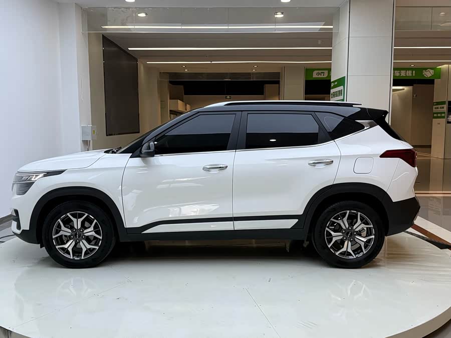 Kia Stonic 2022 immagine di auto #8