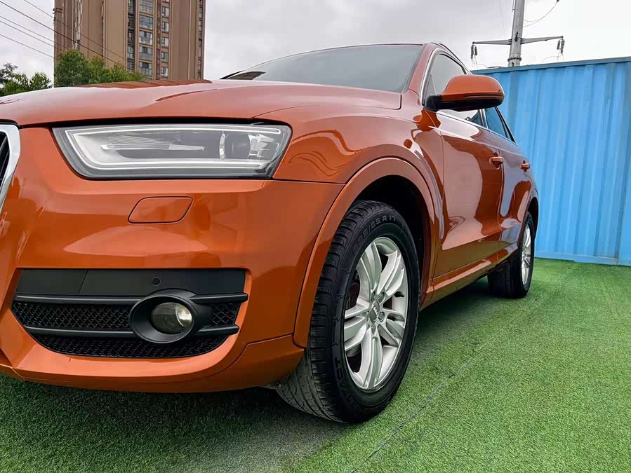 Audi Q3 2014 car image #8