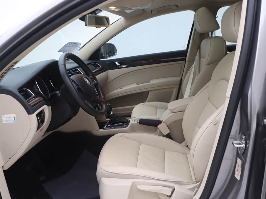 Skoda Superb 2015 car image #8