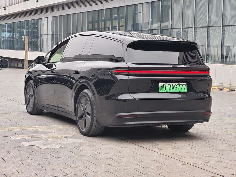 Li i8 2025 изображение автомобиля #8