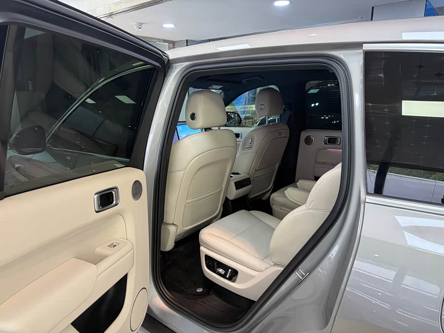 Li L8 2024 изображение автомобиля #8