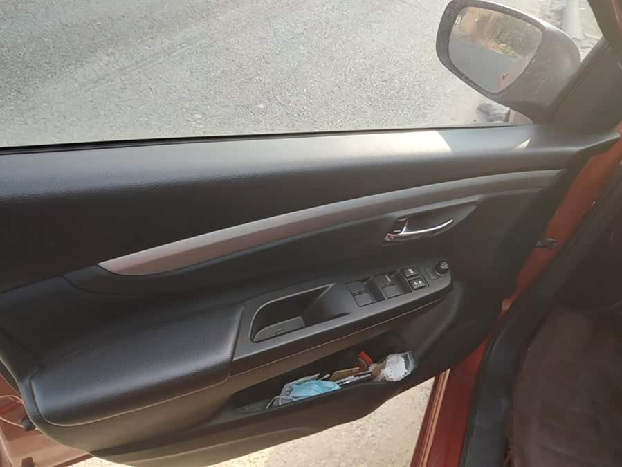 Suzuki Ciaz 2015 изображение автомобиля #8