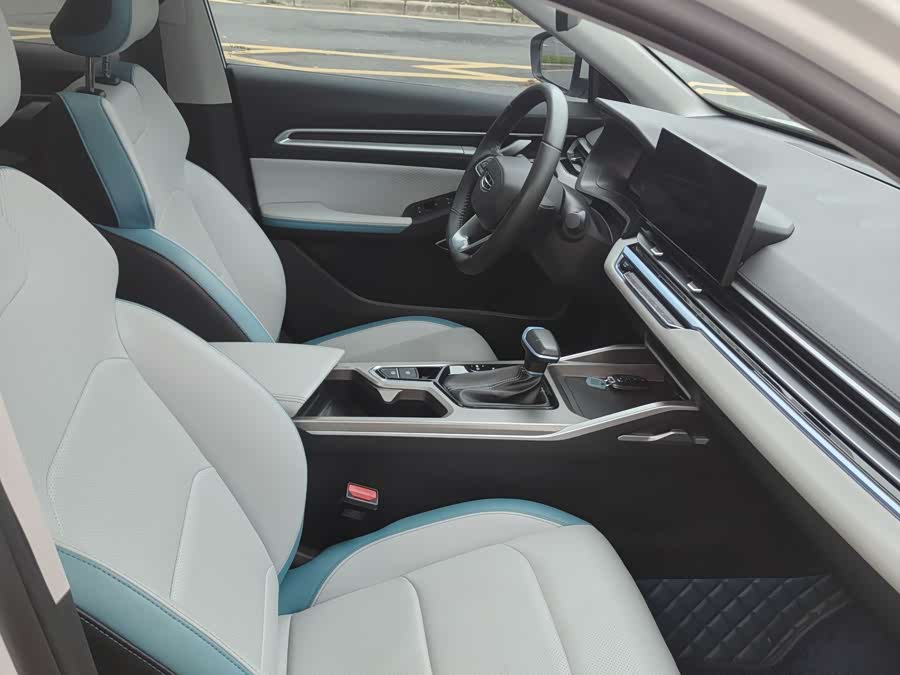 GEELY Emgrand 2023 car image #8