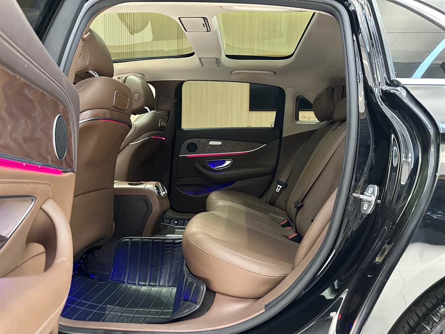 Mercedes-Benz E Class New Energy 2020 car image #8