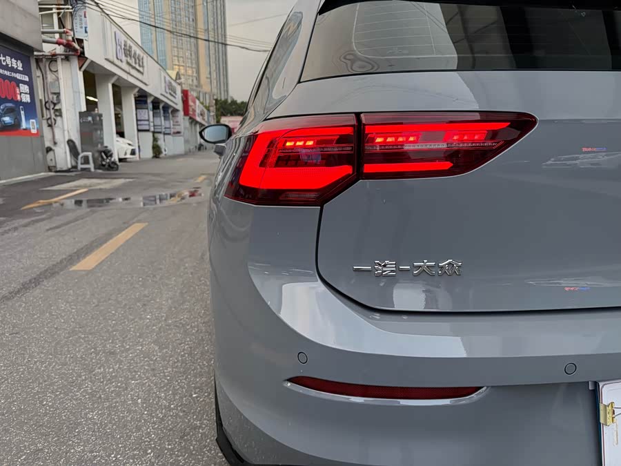 Volkswagen Golf 2022 car image #8