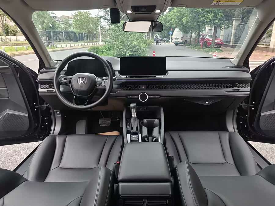 BYD F3R 2024 #8 BYD F3R 2024 car image #8