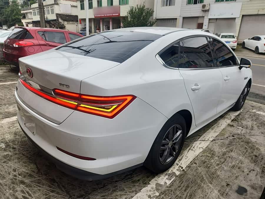 BYD Qin Pro 2020 immagine di auto #8