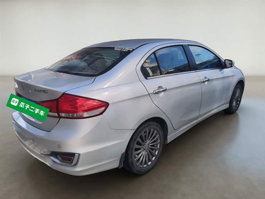 Suzuki Ciaz 2015 изображение автомобиля #8