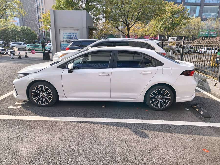 Toyota Corolla 2020 #8 Toyota Corolla 2020 صورة سيارة #8