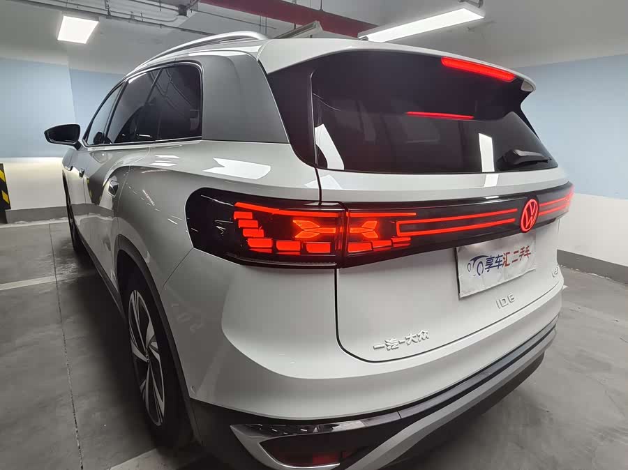 Volkswagen ID.6 Crozz 2022 immagine di auto #8