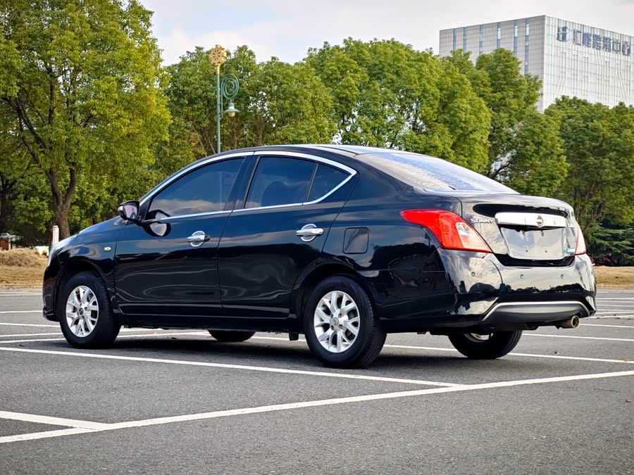 Nissan Sunny 2017 car image #8