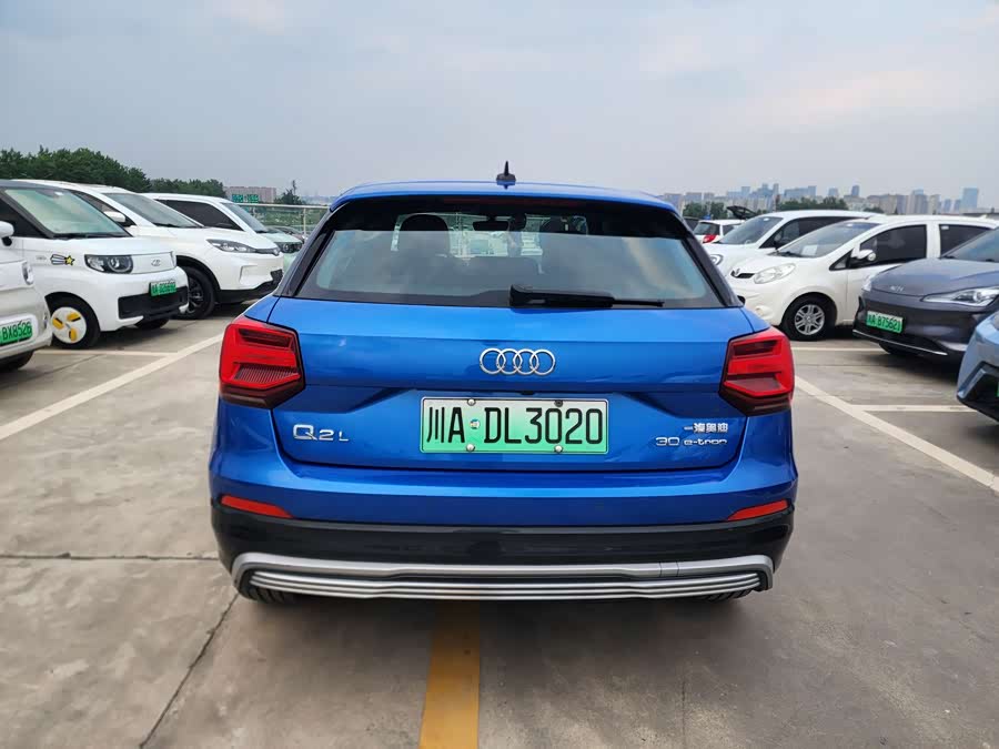 Audi Q2L e-tron 2020 car image #8