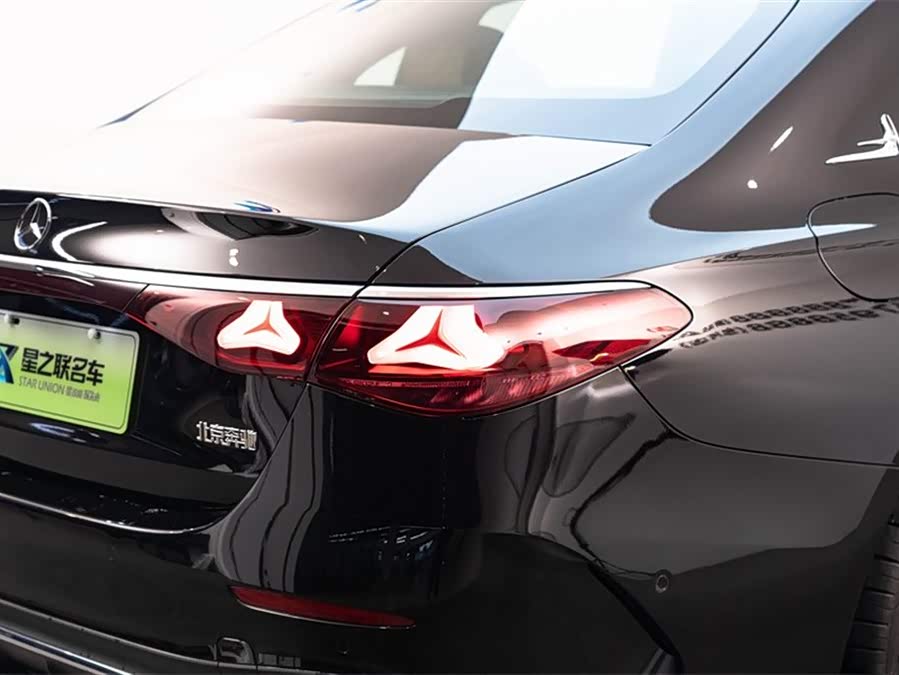 Mercedes-Benz E Class New Energy 2025 car image #8