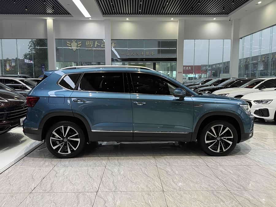 Volkswagen Tharu 2020 car image #8